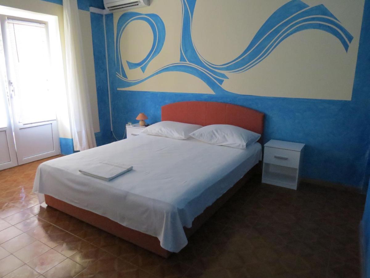Apartments Jelka Jelsa  Zewnętrze zdjęcie