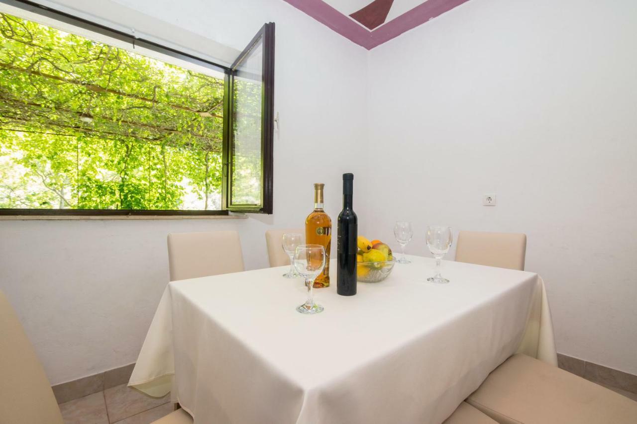 Apartments Jelka Jelsa  Zewnętrze zdjęcie