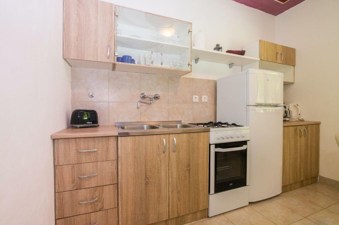 Apartments Jelka Jelsa  Zewnętrze zdjęcie