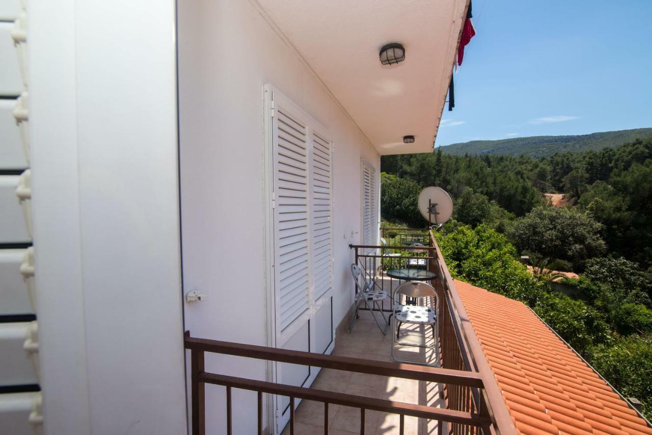 Apartments Jelka Jelsa  Zewnętrze zdjęcie