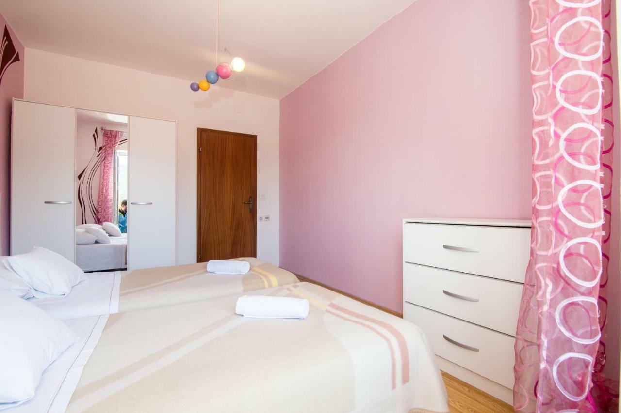 Apartments Jelka Jelsa  Zewnętrze zdjęcie